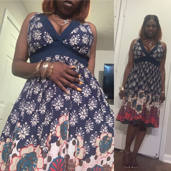 Floral trim v strap sundress - Picture 4 of 4